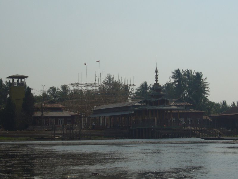 Travel - Myanmar - Inle Lake - Second Boat Trip - Back to The Boat